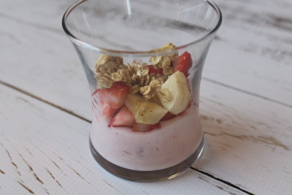 how to make a breakfast parfait
