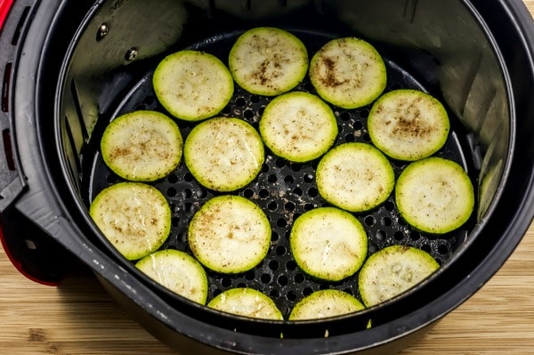 how to make zucchini chips in the air fryer