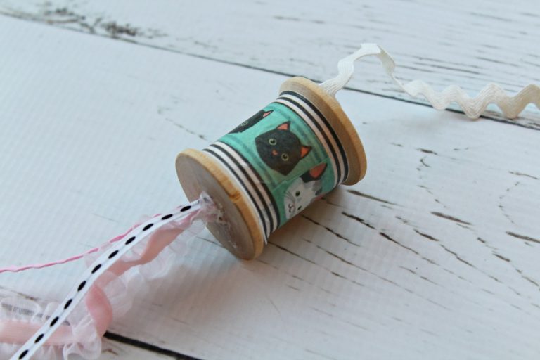 DIY wooden spool cat toy