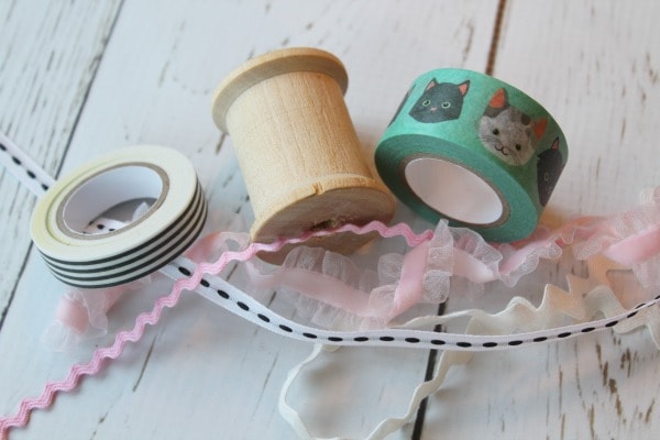 how to make a cat toy
