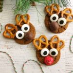 three reindeer gingersnap cookies