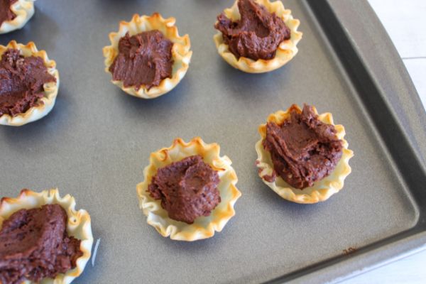 easy steps for making Weight Watchers Easter Nests