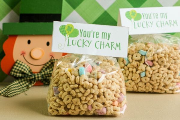 St. Patrick's Day treat bag toppers