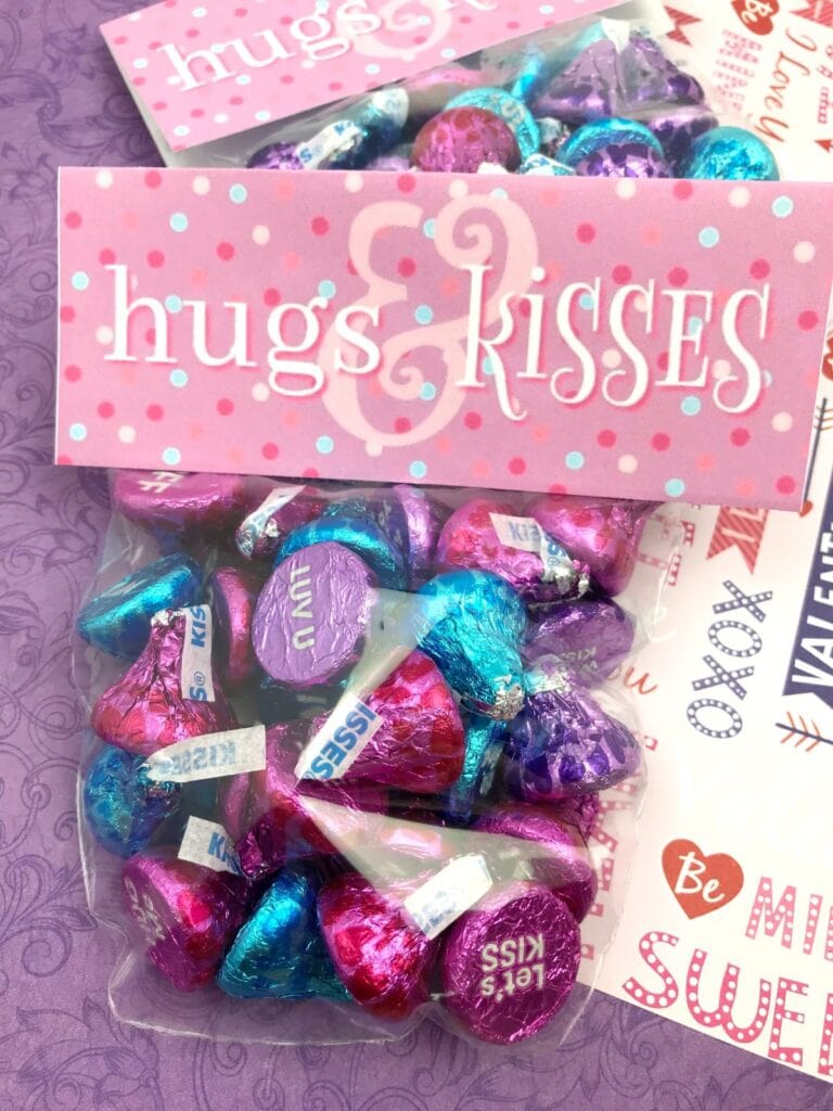 cute free printable treat bag toppers for Valentine's Day