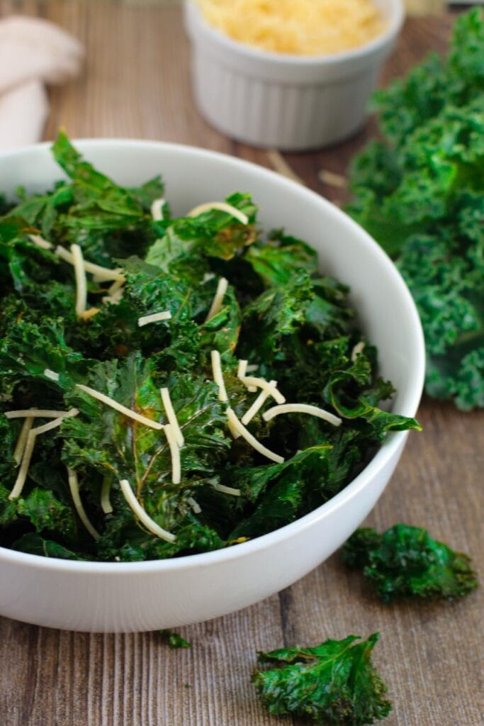 Baked Galic Kale in a bowl