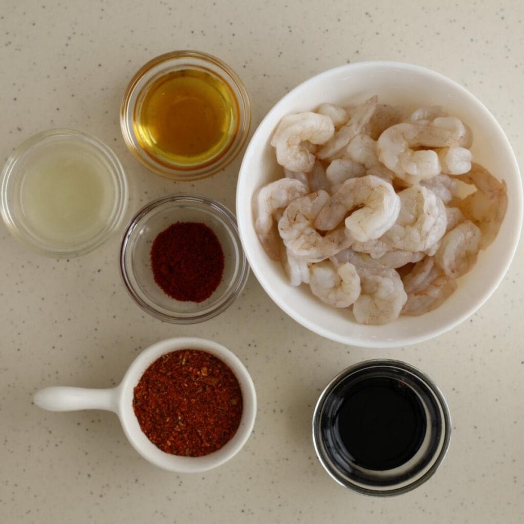 Ingredients to make baked shrimps