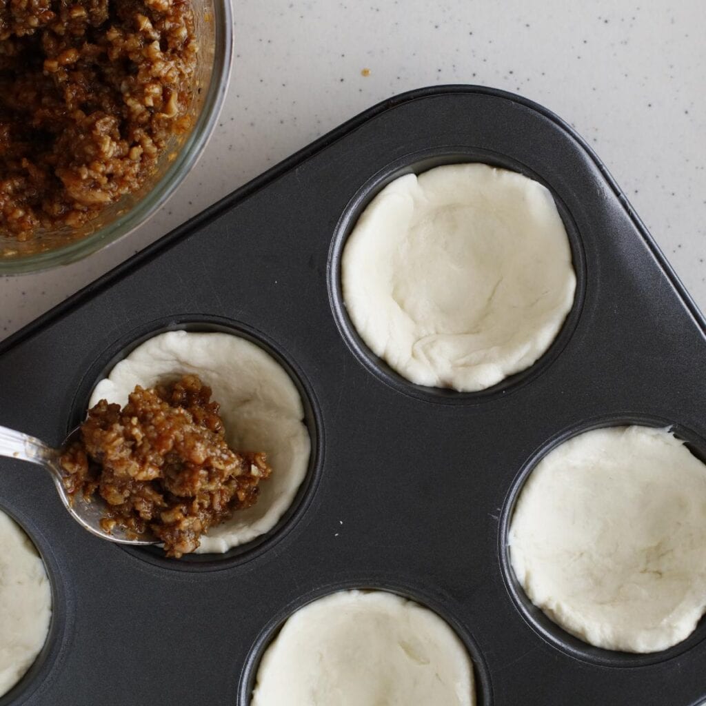 biscuit dough filling