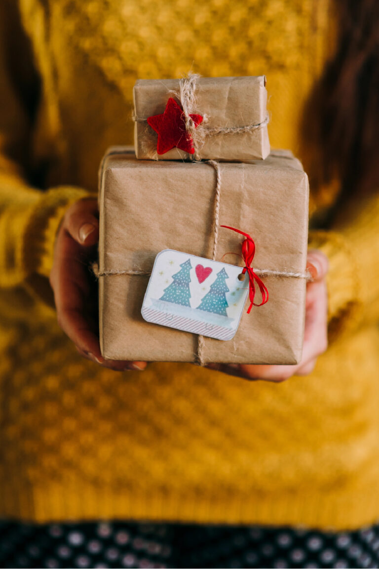 Handing a Christmas gift by mail