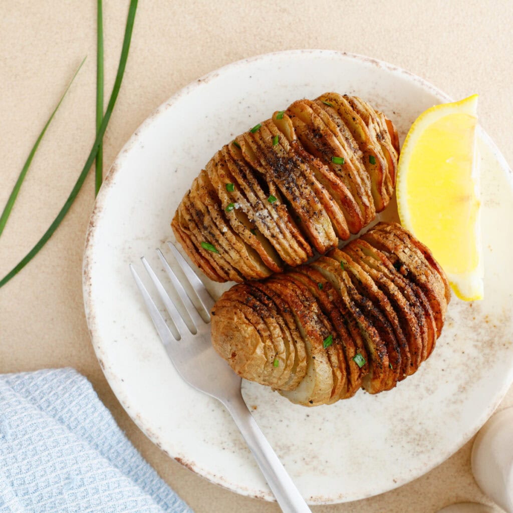 Fried hasselback potato with lemon