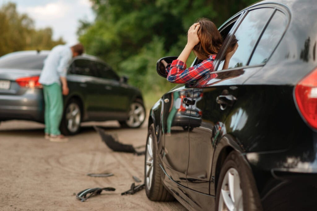 2 people in a car accident