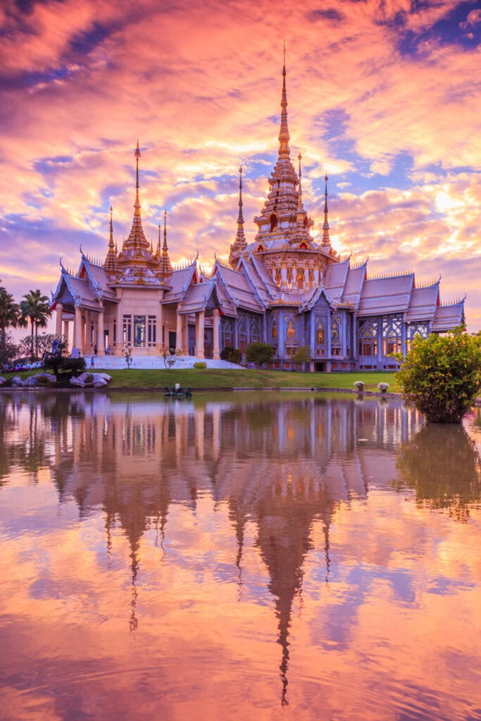 picture of a temple in Thailand