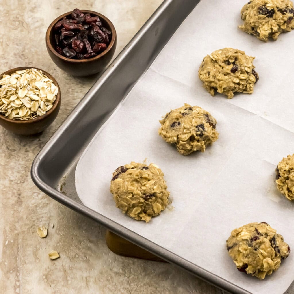 ready to cook cookies in baking pan