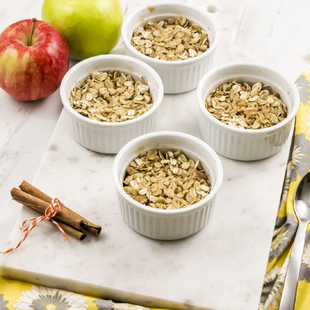 Apple crisp with oats