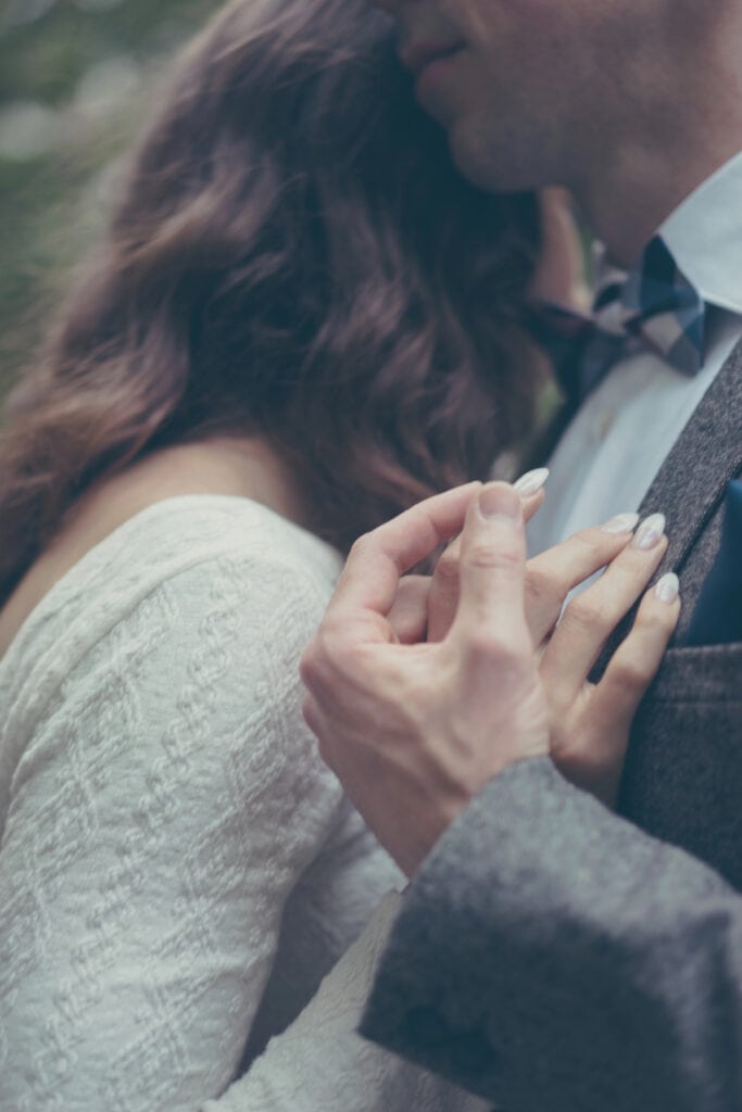 candid wedding photos
