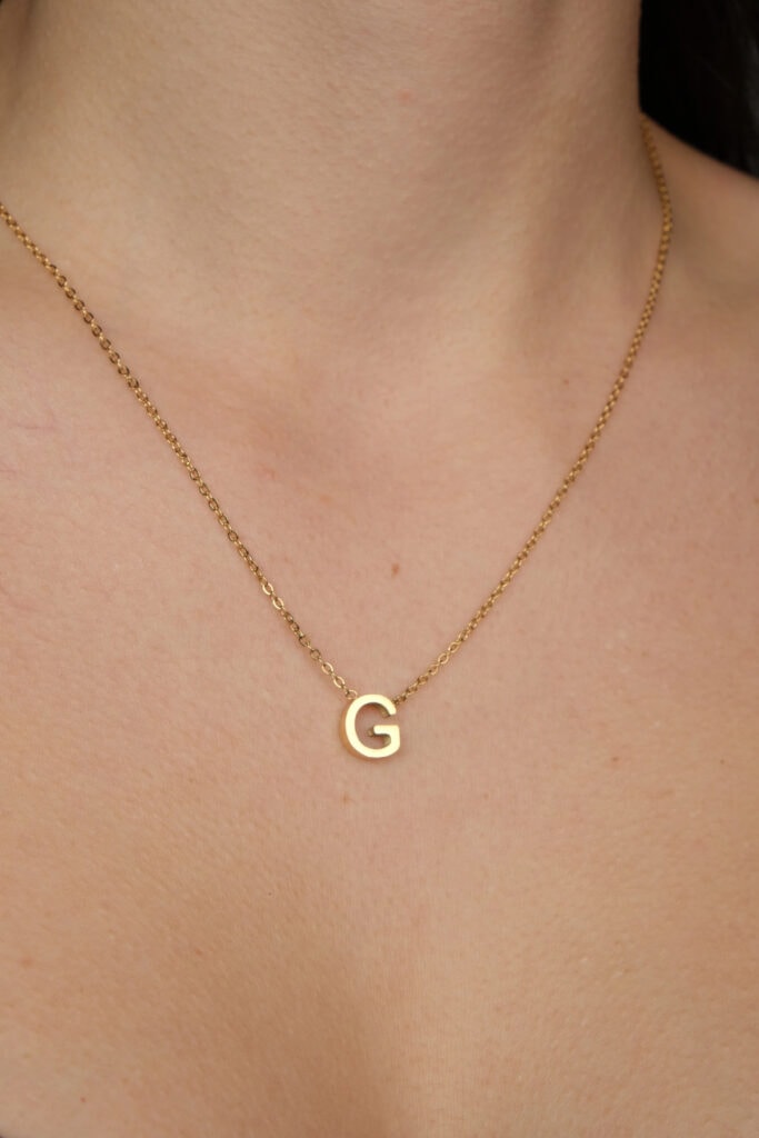 simple gold necklace