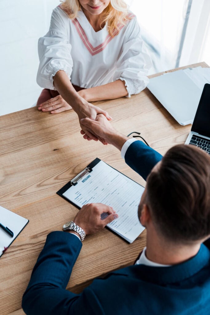 ways to attract the right employee