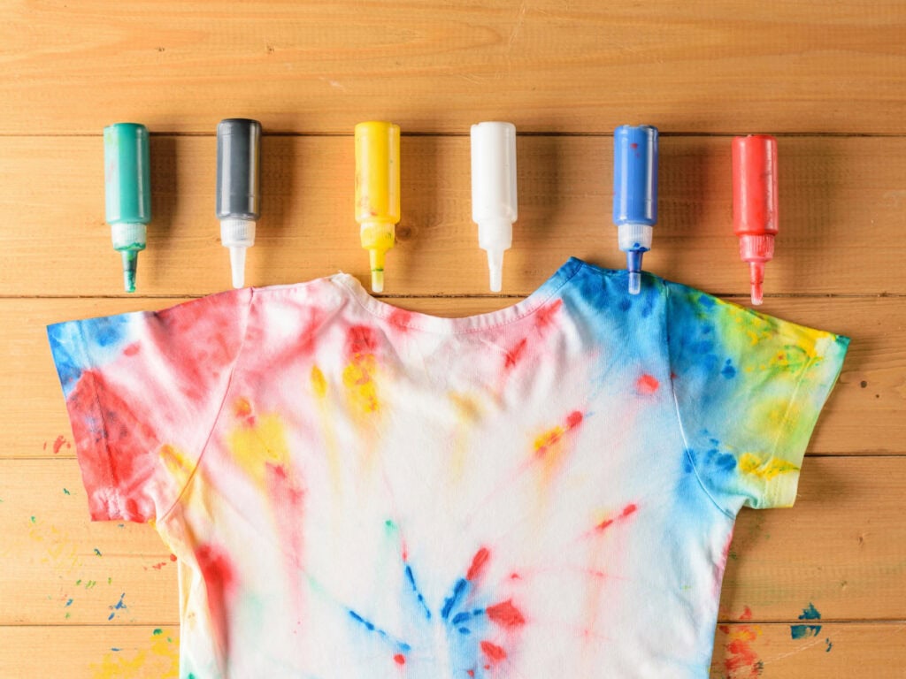 tie-dye clothing