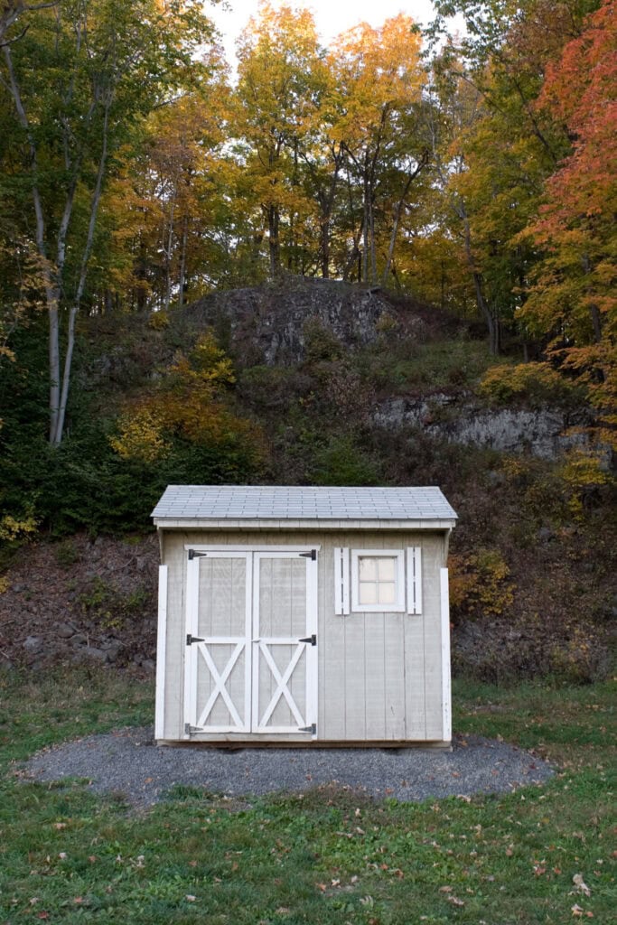 making your outbuilding complement your landscape
