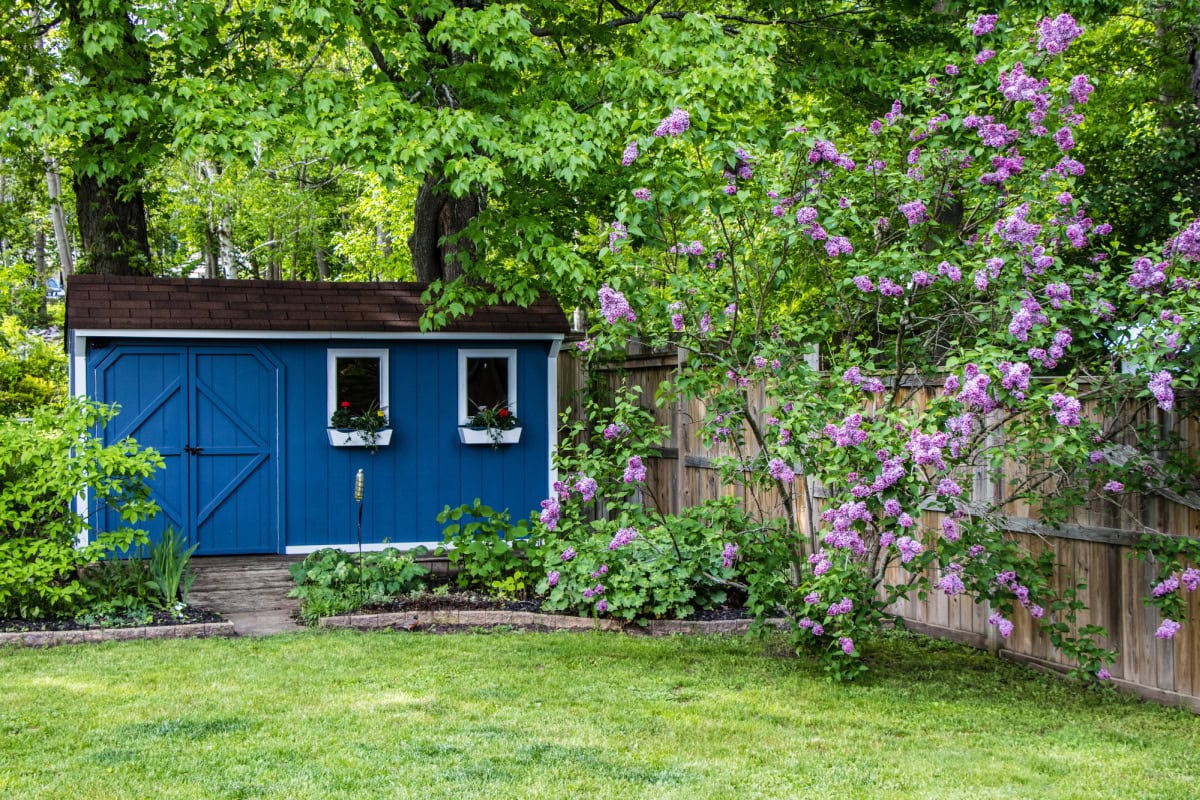 making your outbuilding complement your landscape